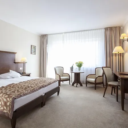 Otel Lubicz